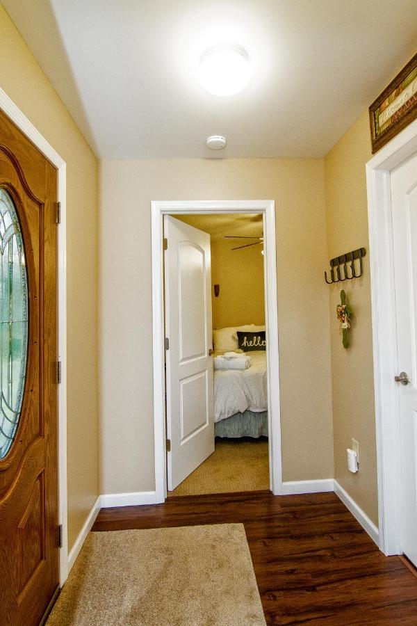 Cabin By The Creek With Private Creek Access Tannersville Esterno foto