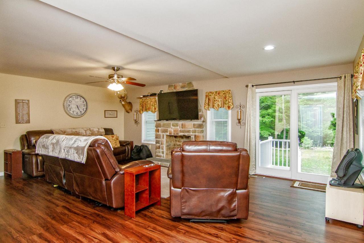 Cabin By The Creek With Private Creek Access Tannersville Esterno foto